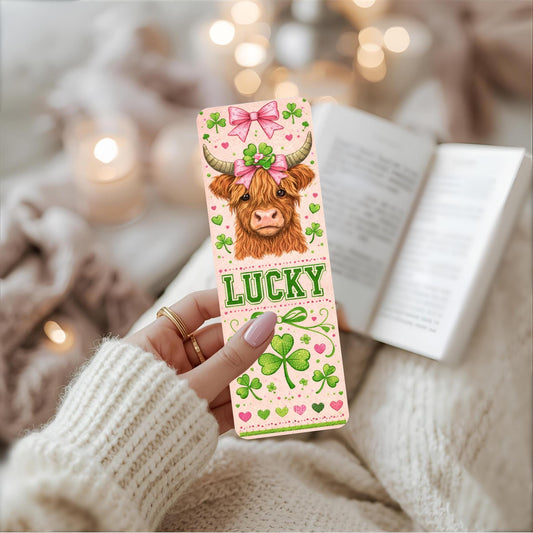 Highland Cow Bookmark Lucky Charm Clover Design Coquette Aesthetic Irish Theme Reading Accessory Book Lover Teacher Gift Shamrock Decoration